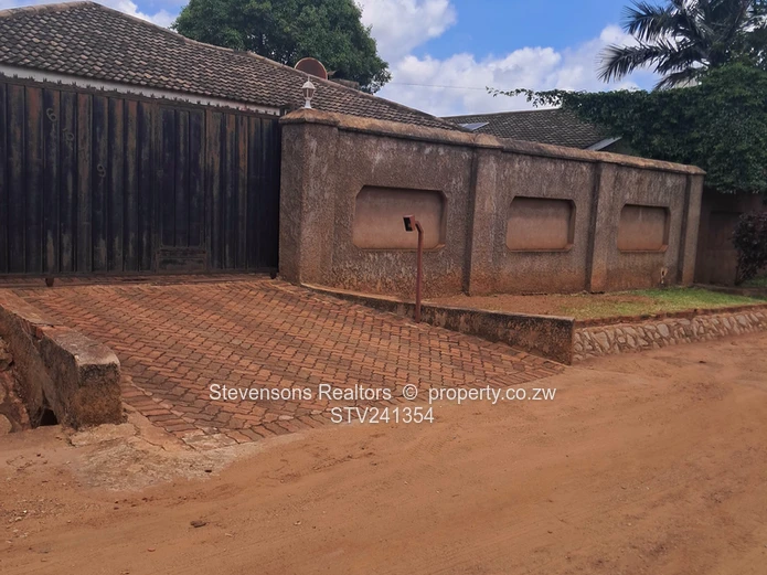 Charming 4 bed House in Bloomingdale 