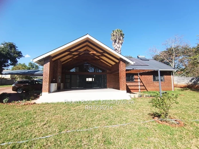 Modern 3 bed family home in Chisipite