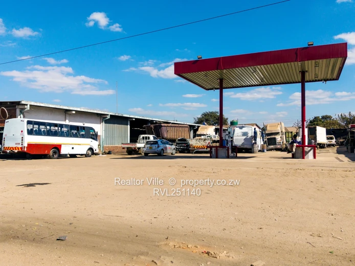 Ardbennie Industrial Yard: 1450m² Factory on 3200m² 