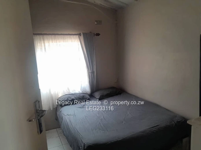 Neat and Modern 3-Bedroom House in Glen Norah