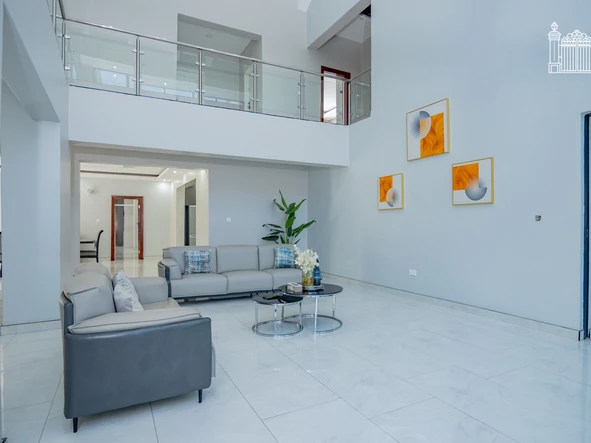 6 Bedroom House