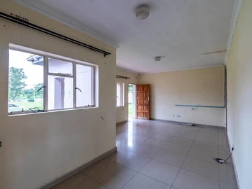 4 Bedroom Flat & Apartment