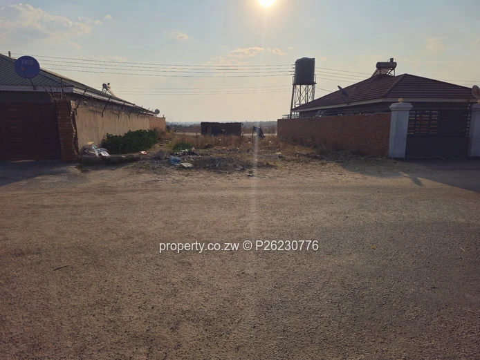 A vacant 216 square meter fidelity park stand for sale  