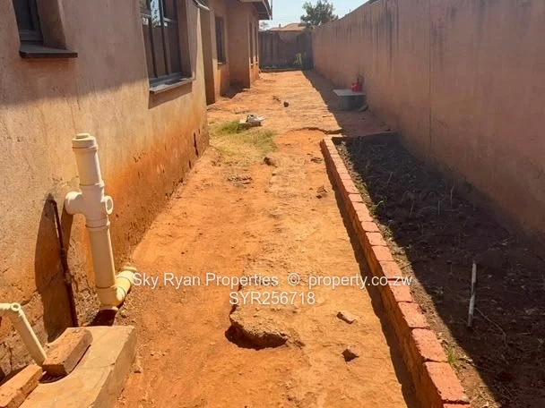 Modern 5-Bedroom Home Gillingham Estates, Dzivarasekwa Ext For Sale