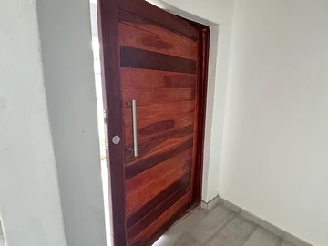 3 Bedroom Flat & Apartment