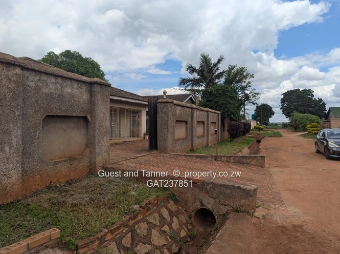 House For Sale in Bloomingdale