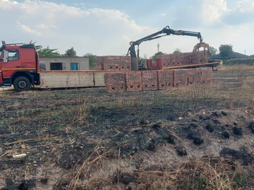 Stands & Residential Land