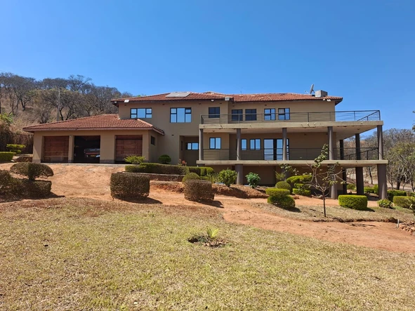 6 Bedroom House