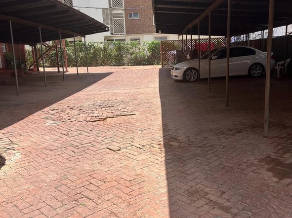 2 Bedroom Flat & Apartment