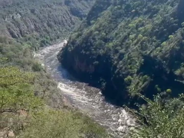 Commercial & Industrial Land