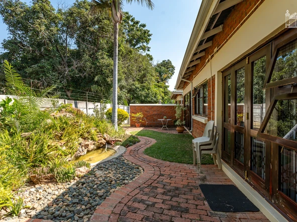 3 Bedroom Flat & Apartment