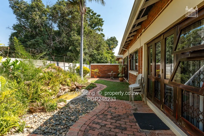 Charming 3 Bedroom Cluster Home  (Sole Mandate)