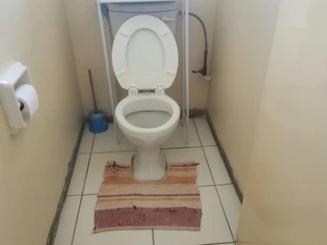 2 Bedroom Flat & Apartment