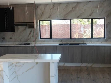 3 Bedroom Flat & Apartment