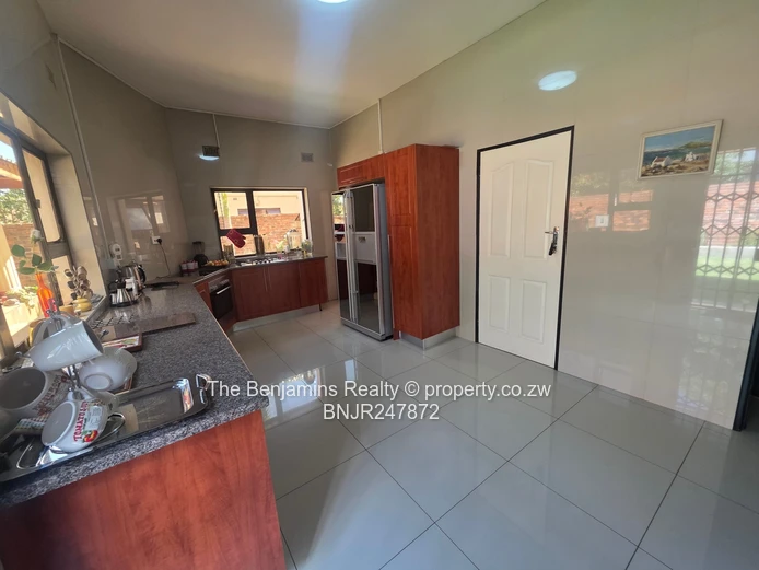 Fully Furnished Six Bedrooms