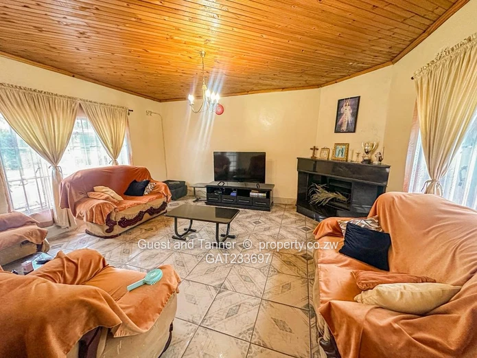  4 Bedroomed house in Chadcombe For Sale 