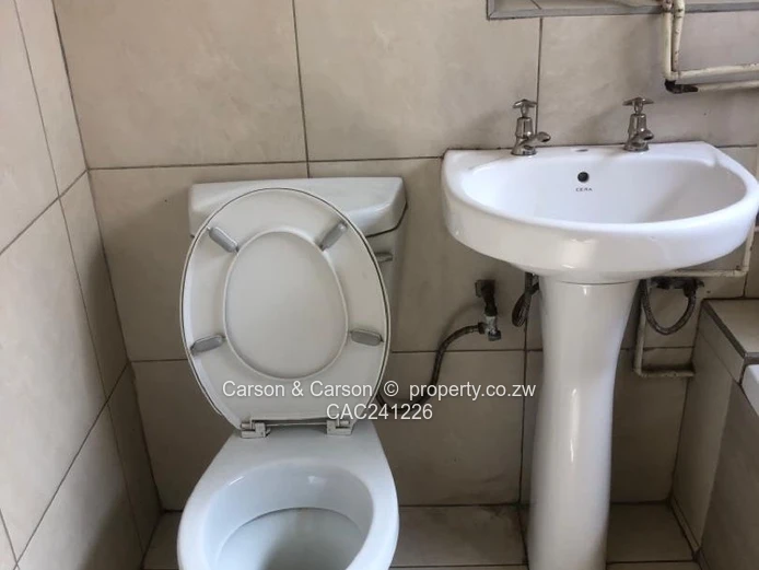 One and a half bedrooms flat for sale in the Avenues 