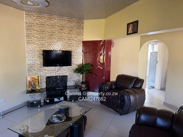 Marlborough 4-Bed Townhouse Complex — Solar, Walled
