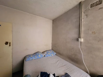 2 Bedroom Flat & Apartment