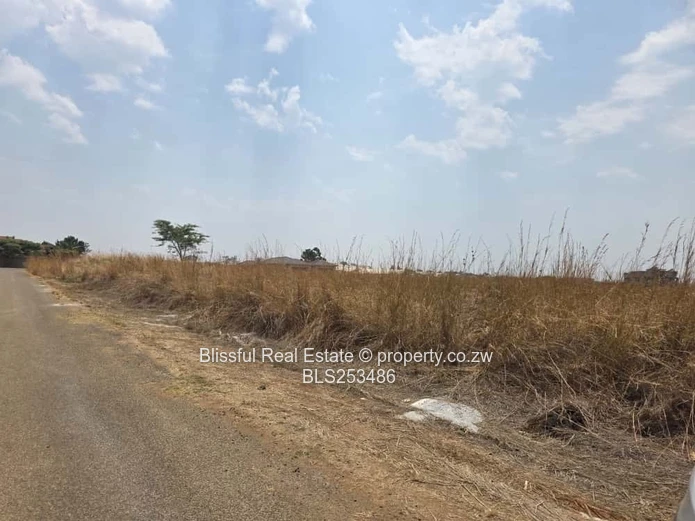 2000sqm stand for sale in pomona Estate Harare