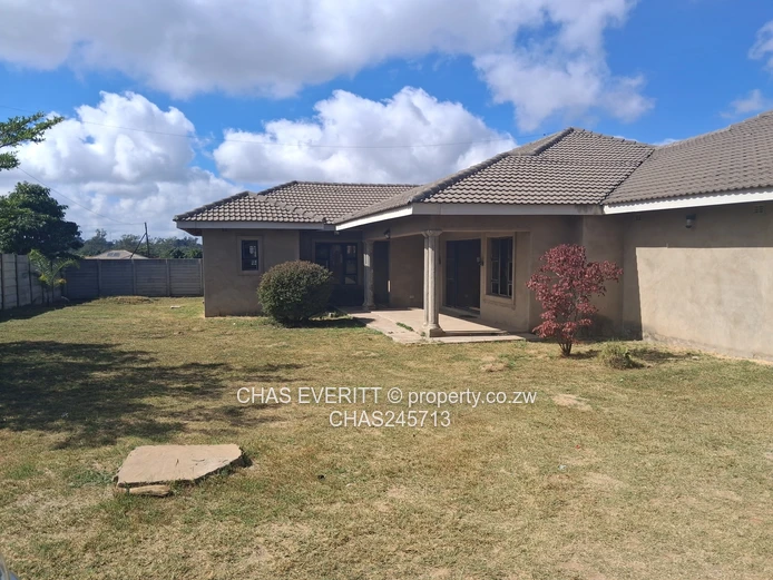 5 Bedroom House for Sale in Zimre Park.