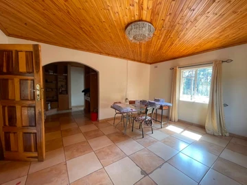 6 Bedroom House