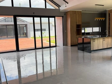 3 Bedroom Garden Flat