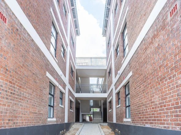 3 Bedroom Flat & Apartment