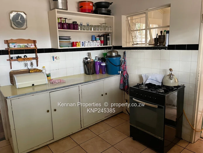 1600 s/mtrs with House for sale closer to S Machel Ave and Cresta Hotel Part of Eastlea  (Sole Mandate)