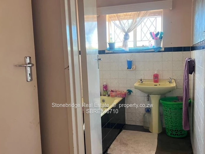 3 Bedroomed Semi-Detached House in Paddonhurst for sale
