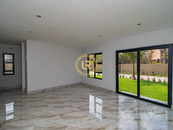 6 Bedroom House