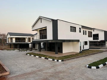 4 Bedroom Flat & Apartment