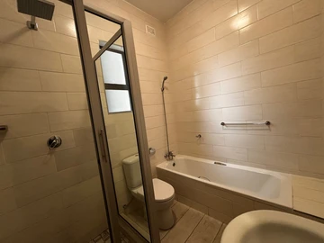 3 Bedroom Flat & Apartment