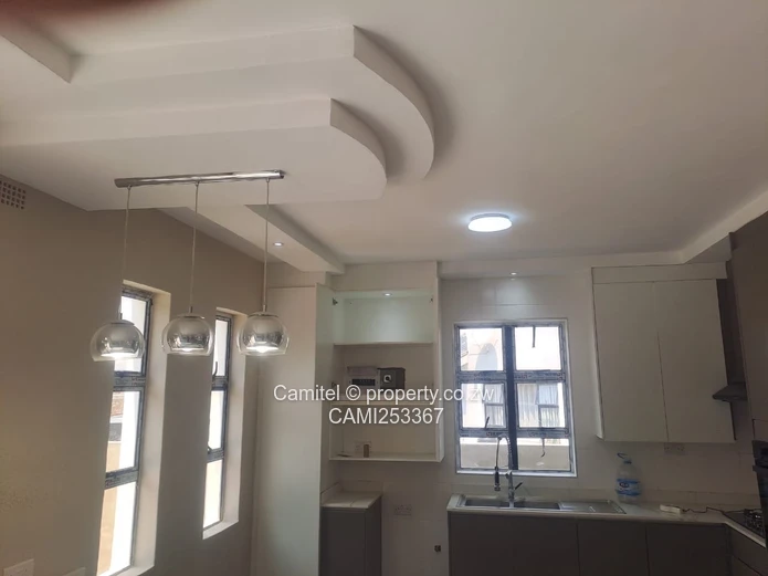 Arlington 4-Bed Townhouse Complex — Tiled Patio & Fitted Kitchen