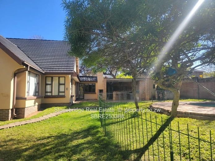 4 Bedroom House in Hillside For Sale