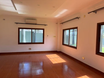 8 Bedroom House