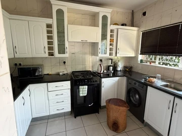 2 Bedroom Garden Flat