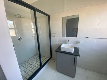 3 Bedroom Garden Flat