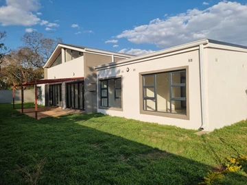 2 Bedroom Garden Flat