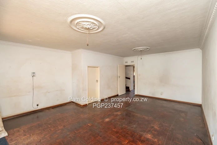 2 Bedroom Duplex with a garden (Sole Mandate)