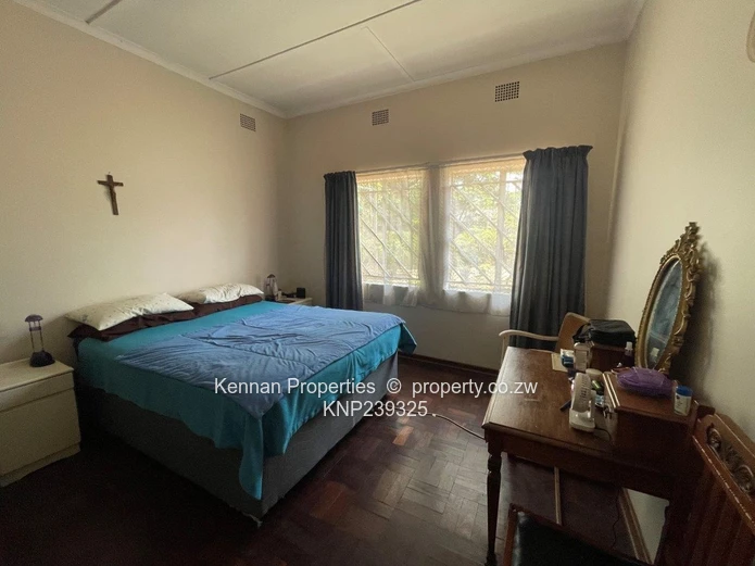 Breaside 1562 S/mtrs for sale 