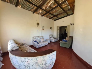 Farm & Agricultural Land