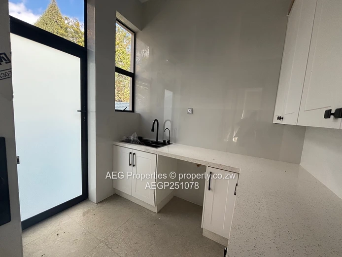 To Let Newly Built Luxury 4-Bedroom Townhouse |Highlands