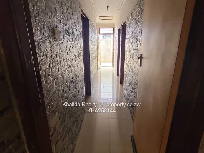 Chitungwiza Unit K house for rent 
