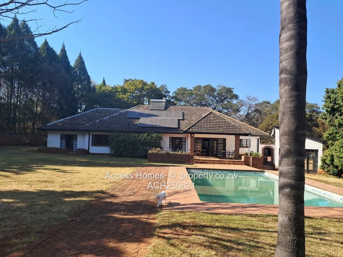 A charming Residence close Kew Drive and Ridgeway North  (Sole Mandate)