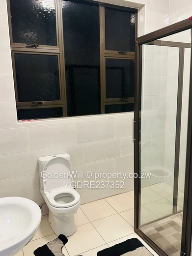 Gletwin 6 Bedroomed House To Rent