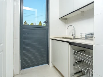 3 Bedroom Flat & Apartment