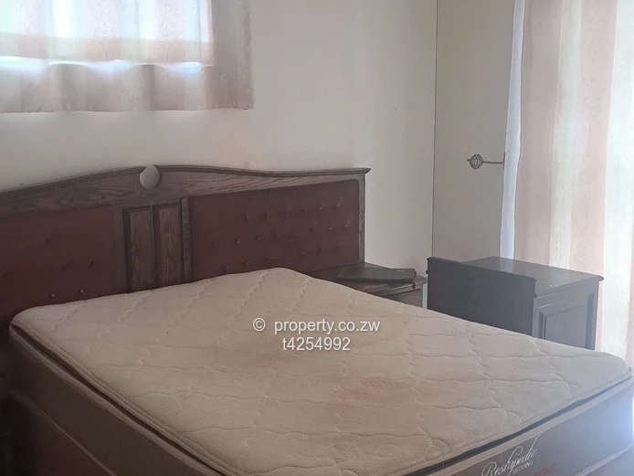 Greystone Park neat 6 bedroomed house to Rent 