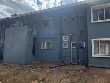 To Let: 2-Bedroom Flat – Shangani Flats, Belvedere usd 450