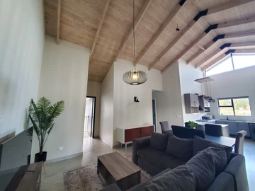 3 Bedroom Flat & Apartment